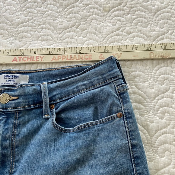 Denizen from Levi’s High Rise Straight Minimalist Normcore Jeans Size 8S - Picture 9 of 11